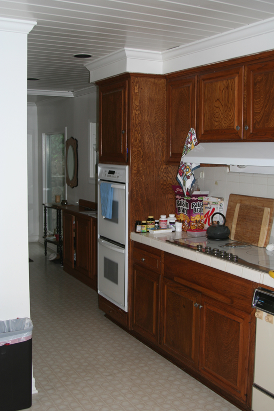 Before - Kitchen - Lake Sherwood